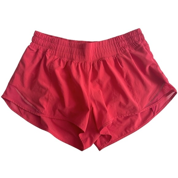 lululemon athletica Pants - Lululemon Hotty Hot Short II *2.5" - Heartthrob SZ 8